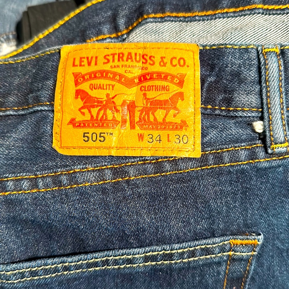 Levi’s 505 straight cut jeans
